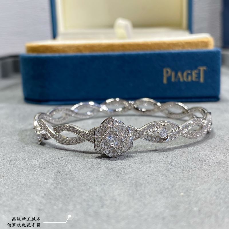 PIAGET